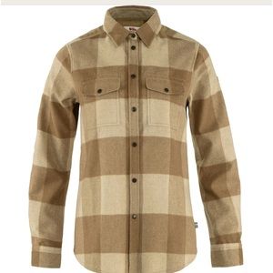 Women’s XL Fjallraven Canada shirt.